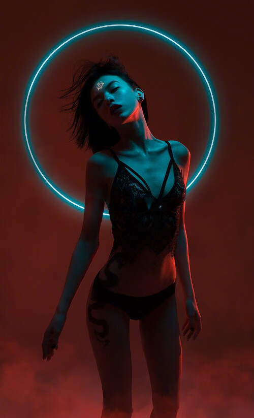 乐鱼官方登录入口-英超终场哨：巨大惊喜点燃现场氛围，英超著名中场